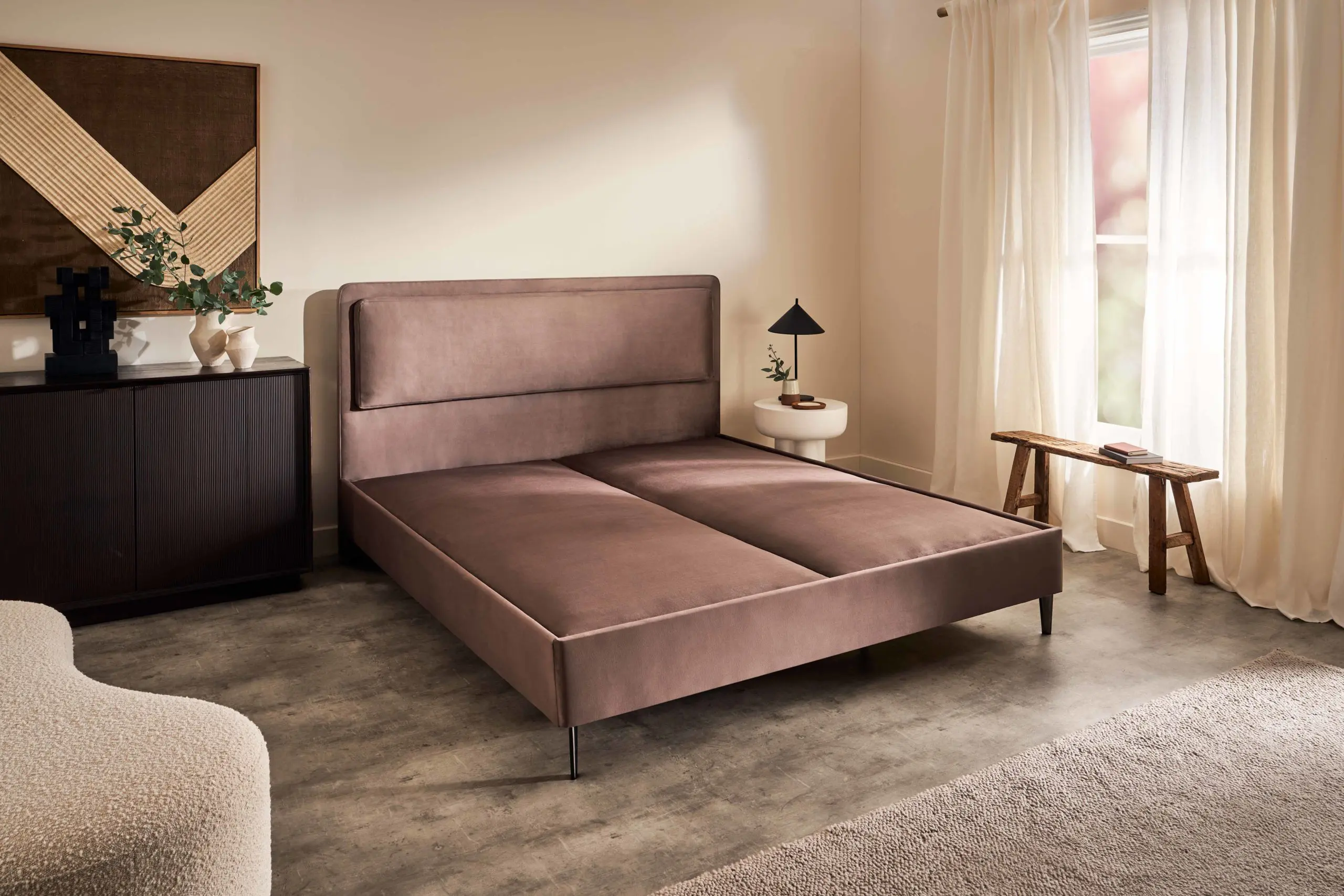 charlotte-set-2-sprung-base-hero-landscape-scaled