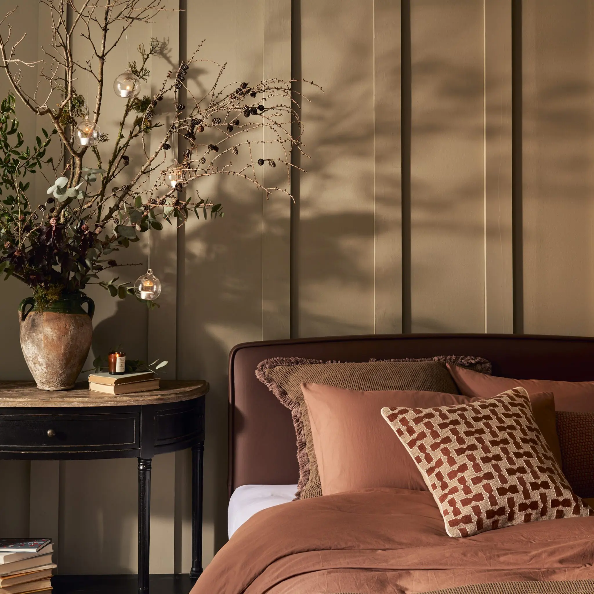 christmas_dressed_square_headboard-scaled