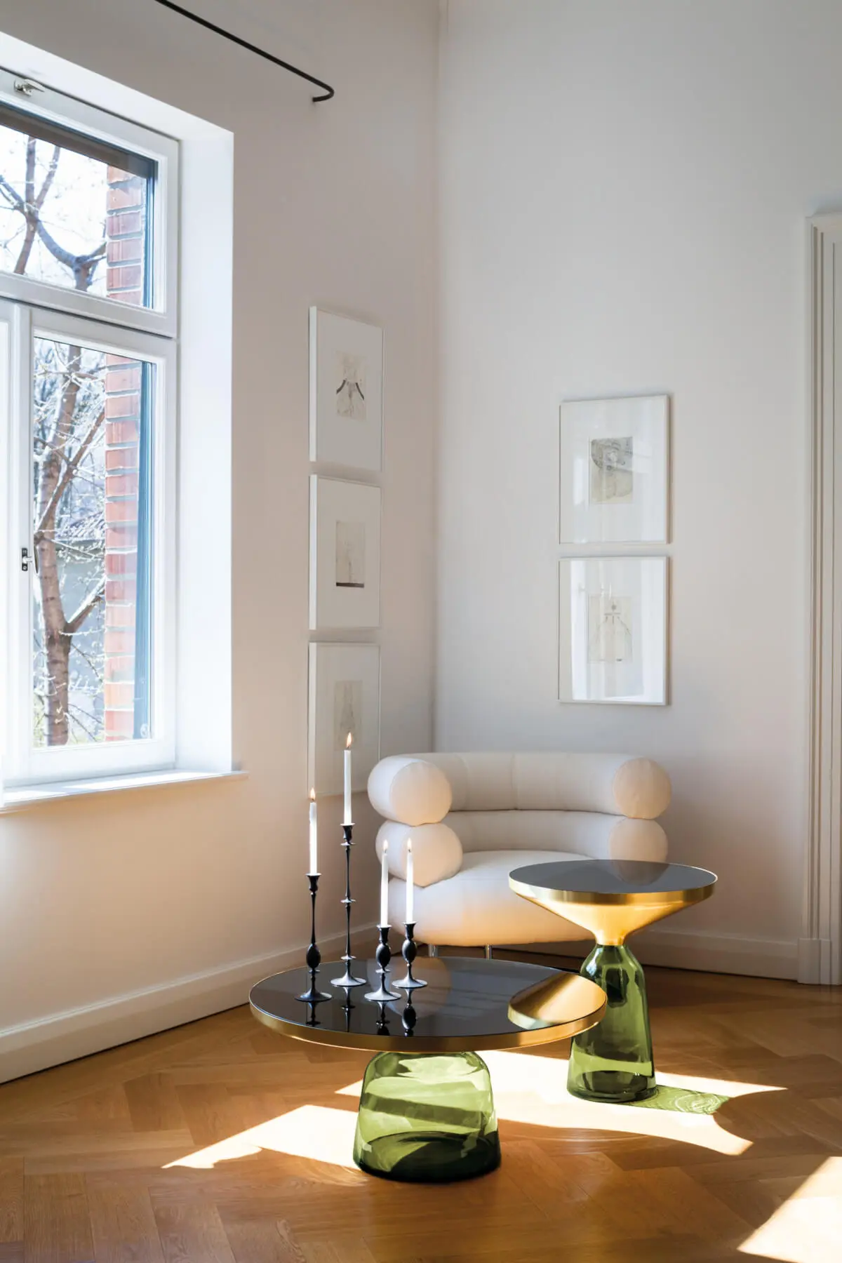 classicon-bell-table-olive-green-bibendum-armchair-photo-hassos