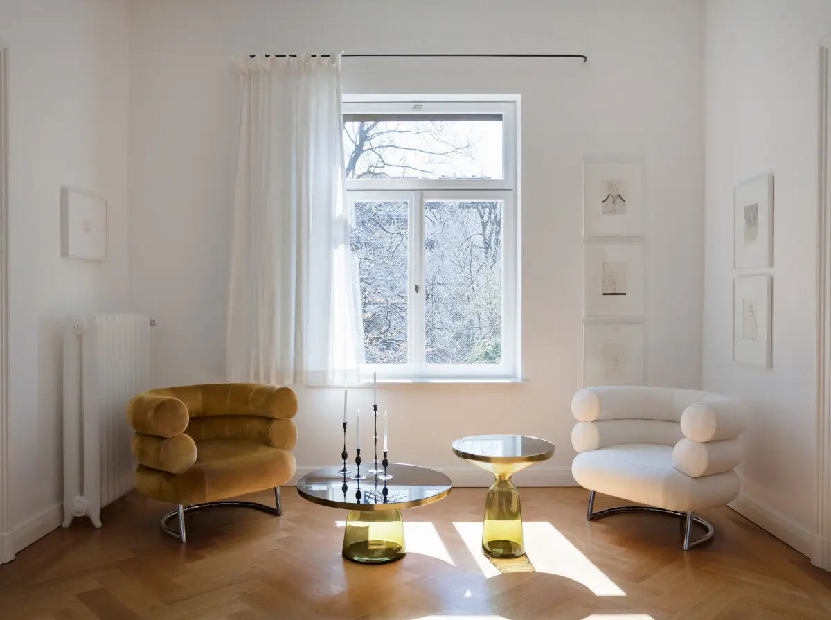 classicon-bibendum-armchair-bell-table-photo-hassos