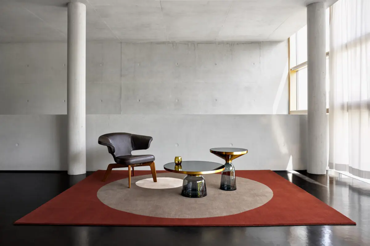 classicon-la-lune-rug-munich-lounge-chair-bell-coffee-table-bell-side-table-photo-hassos