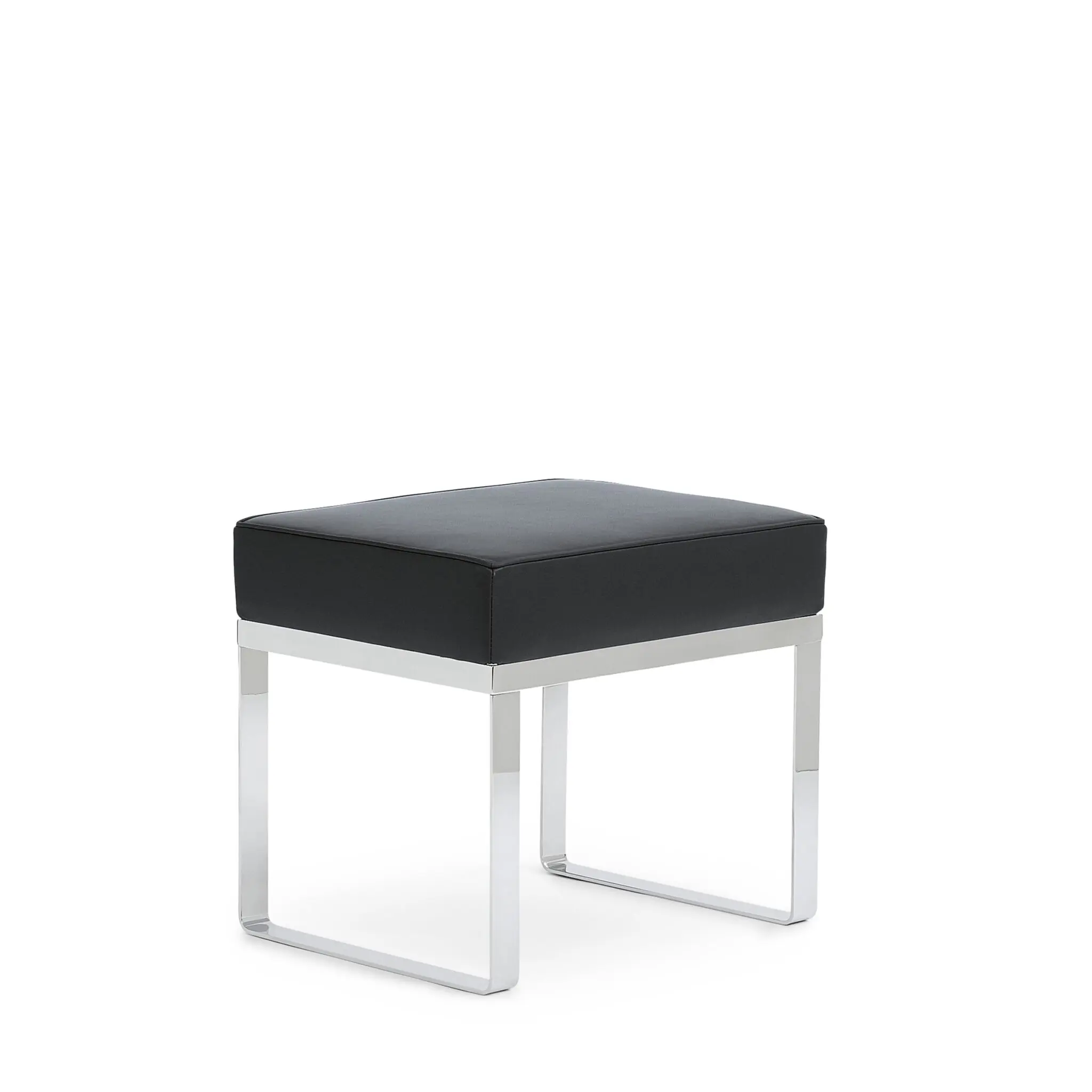 Banu Stool von ClassiCon Designer Eckart Mutesius aus Stahl und Leder.