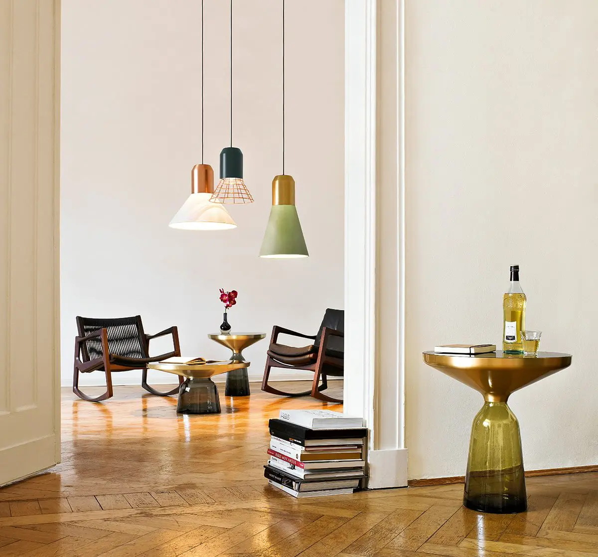 classicon-euvira-rocking-chair-bell-table-bell-light-pendant-lamp-1-fakehigh-photo-holzer-kopie