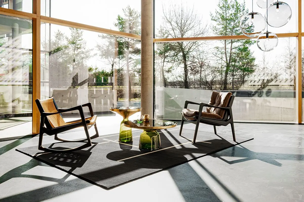 classicon-monolith-rug-euvira-rocking-lounge-chair-bell-side-coffee-table-olive-green-photo-breidt-kopie