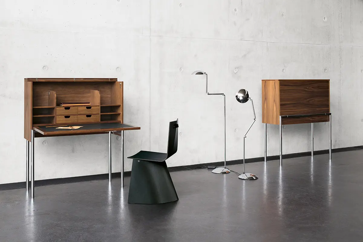 classicon-orcus-home-desk-venus-chair-orbis-lamp-photo-hassos-kopie