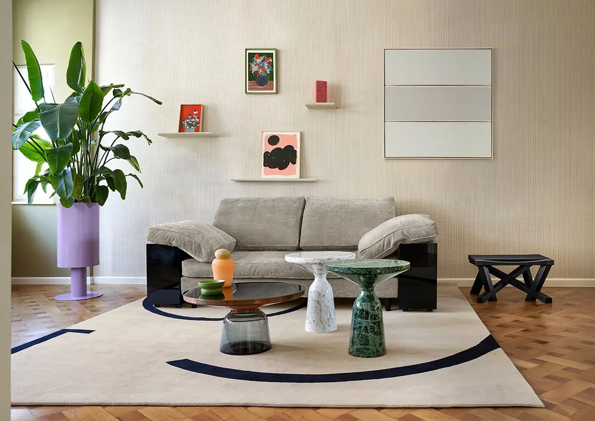 volkshaus-stool-design-hocker-schwarz-iv-by-schlafkultur-lang-e-k