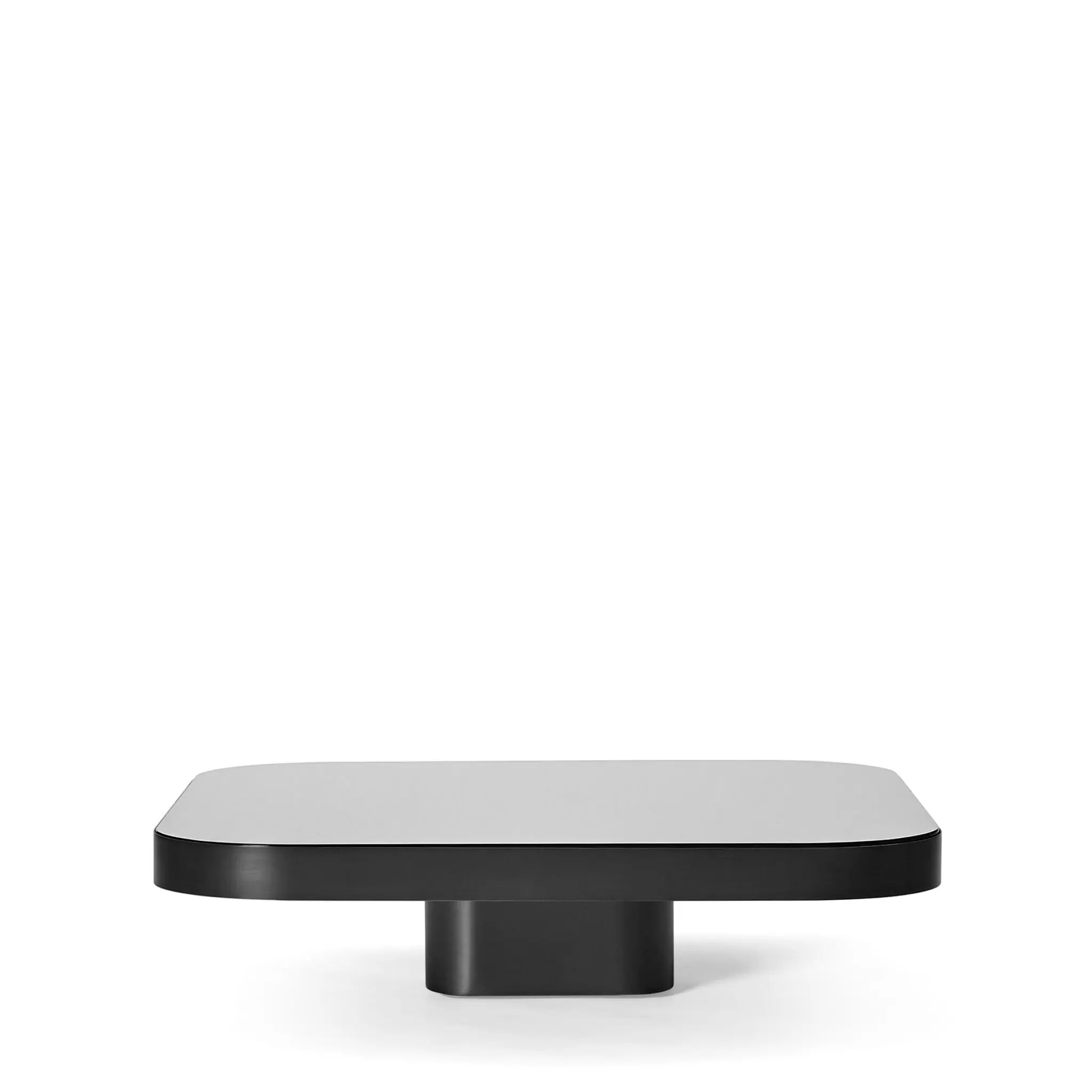Bow Coffee Table No. 1 von Guilherme Torres – skulpturaler Couchtisch mit Metallkorpus und schwebender Tischplatte aus Glas moderne Designvariante.