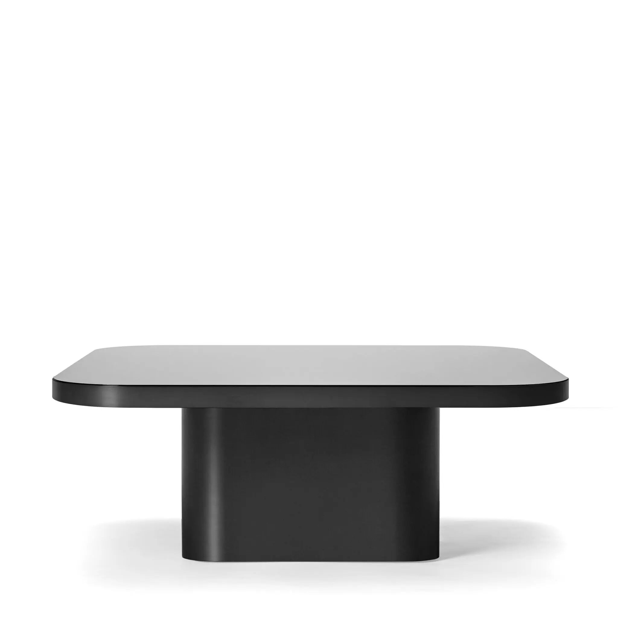 ClassiCon Bow Coffee Table No. 6 von Guilherme Torres – skulpturaler Couchtisch mit Metallkorpus und schwebender Tischplatte aus Glas oder Marmor, moderne Designvariante.