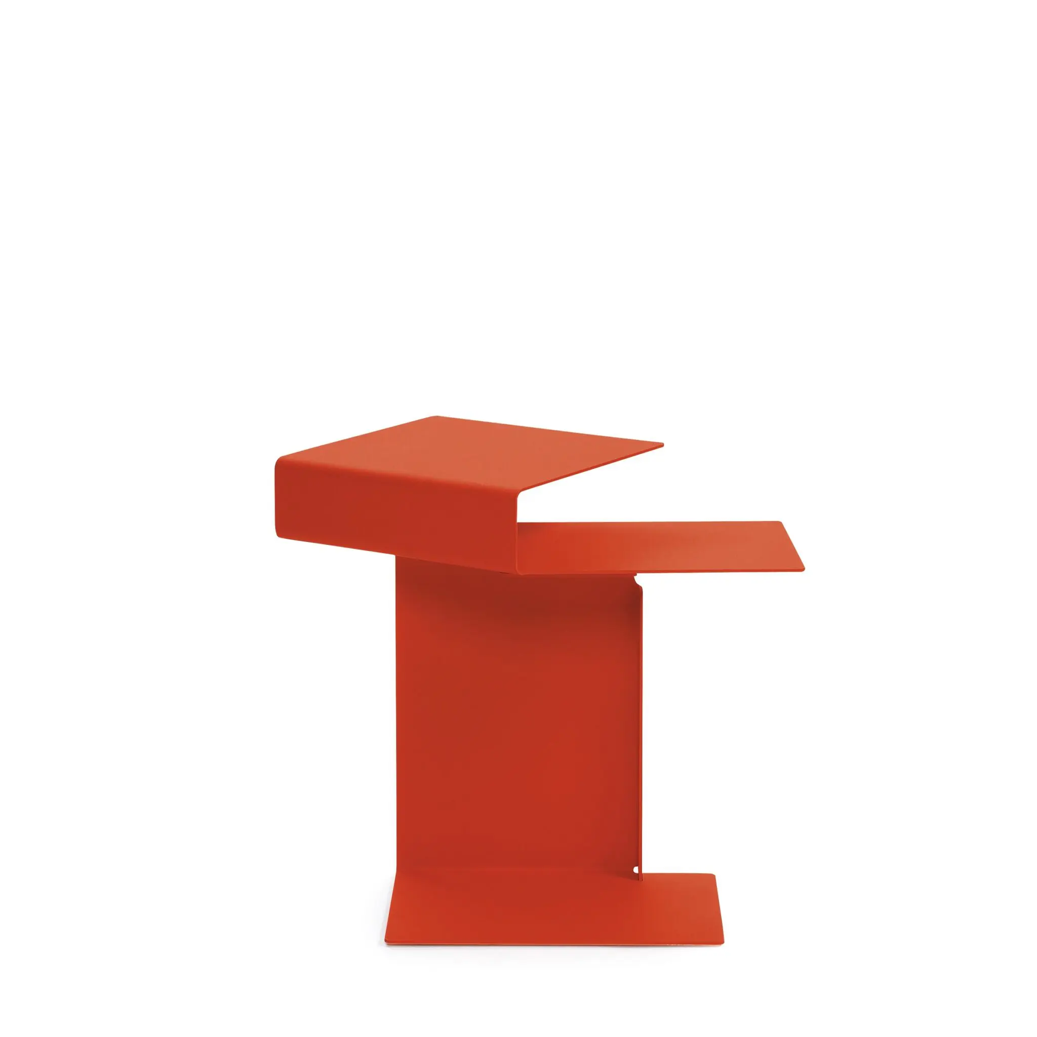 Diana E Side Table von ClassiCon – drehbarer Design-Beistelltisch aus pulverbeschichtetem Stahlblech.