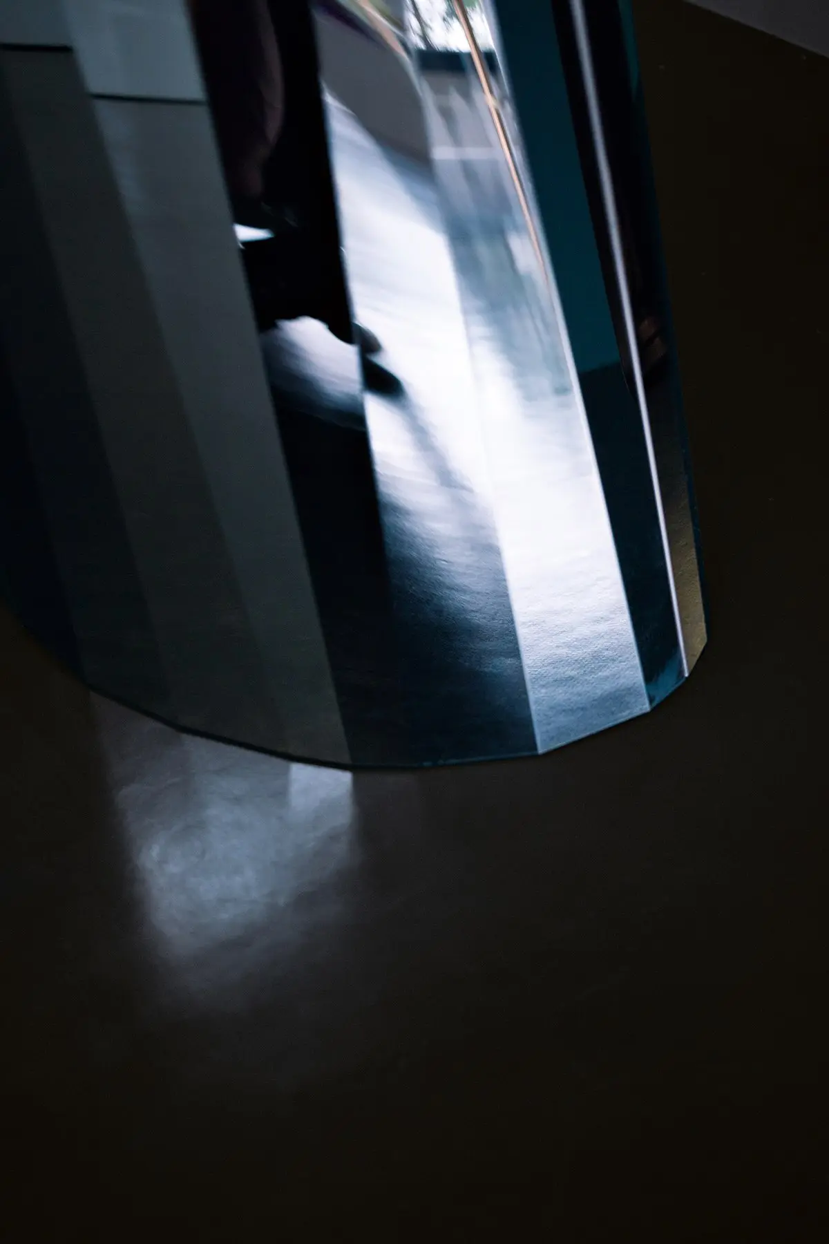 pli-side-table-low-design-tisch-aus-edelstahl-by-schlafkultur-lang-e-k-iii