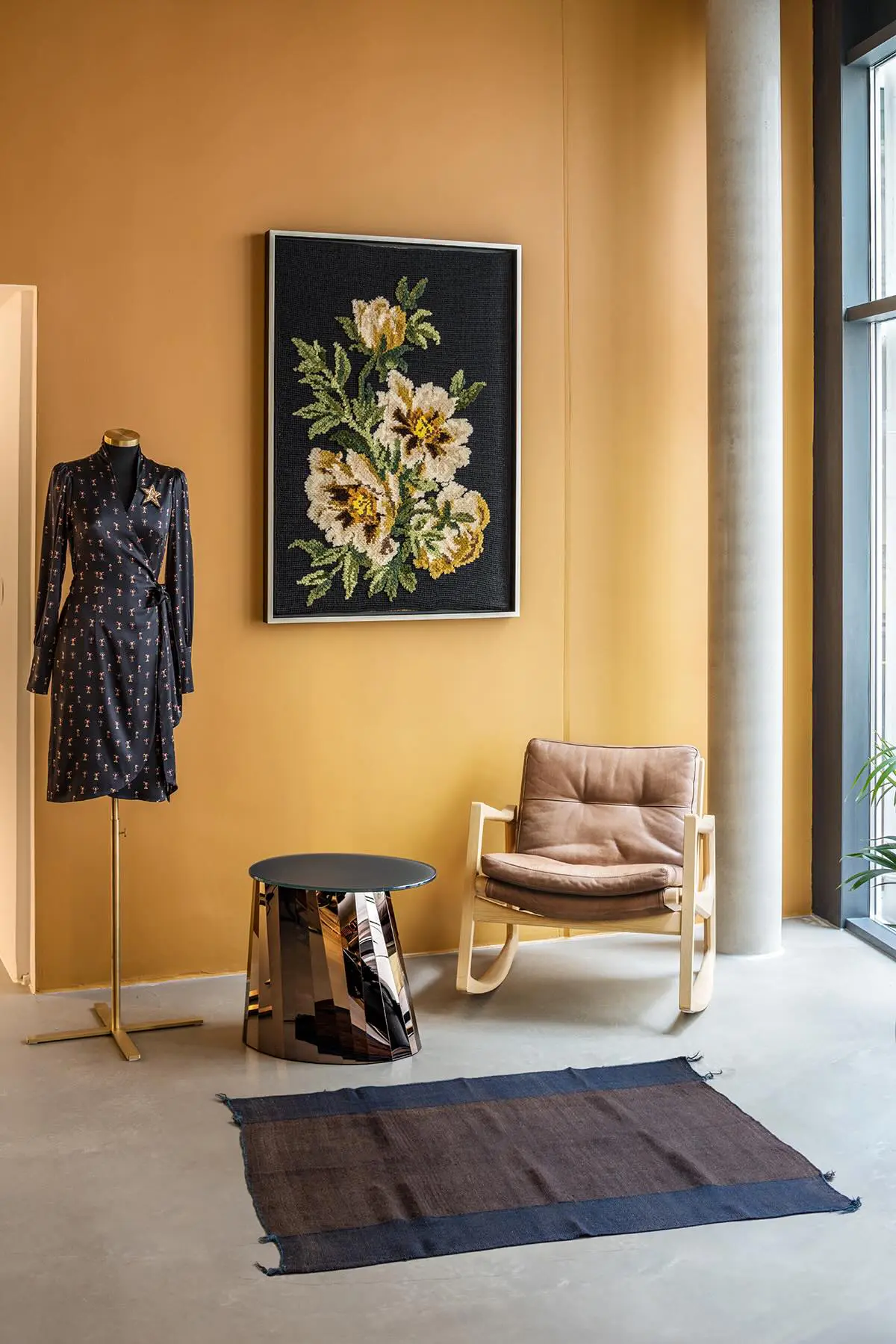 pli-side-table-low-design-tisch-aus-edelstahl-by-schlafkultur-lang-e-k-v-3