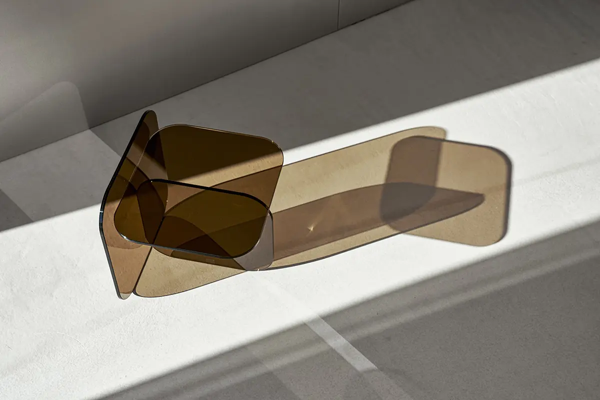 sol-side-table-design-tisch-aus-parsolglas-by-schlafkultur-lang-e-k-v