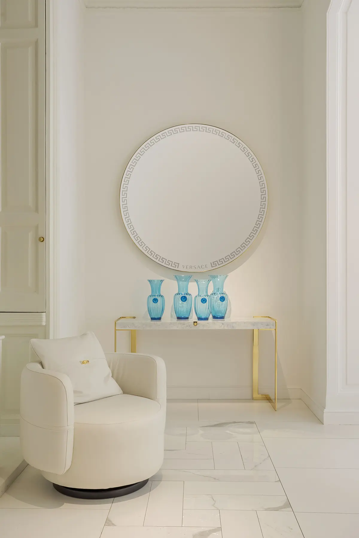 9-via-gesu-medusa-console-by-schlafkultur-lang-e-k
