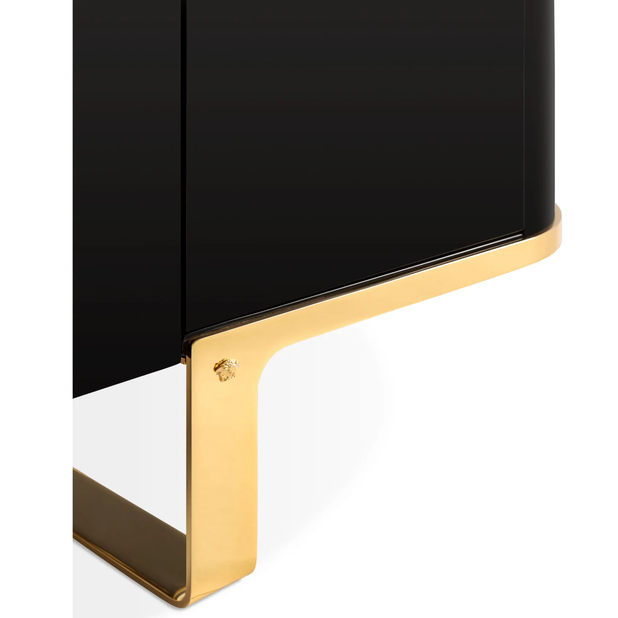 la-medusa-deco-cabinet-by-schlafkultur-lang-e-k-v