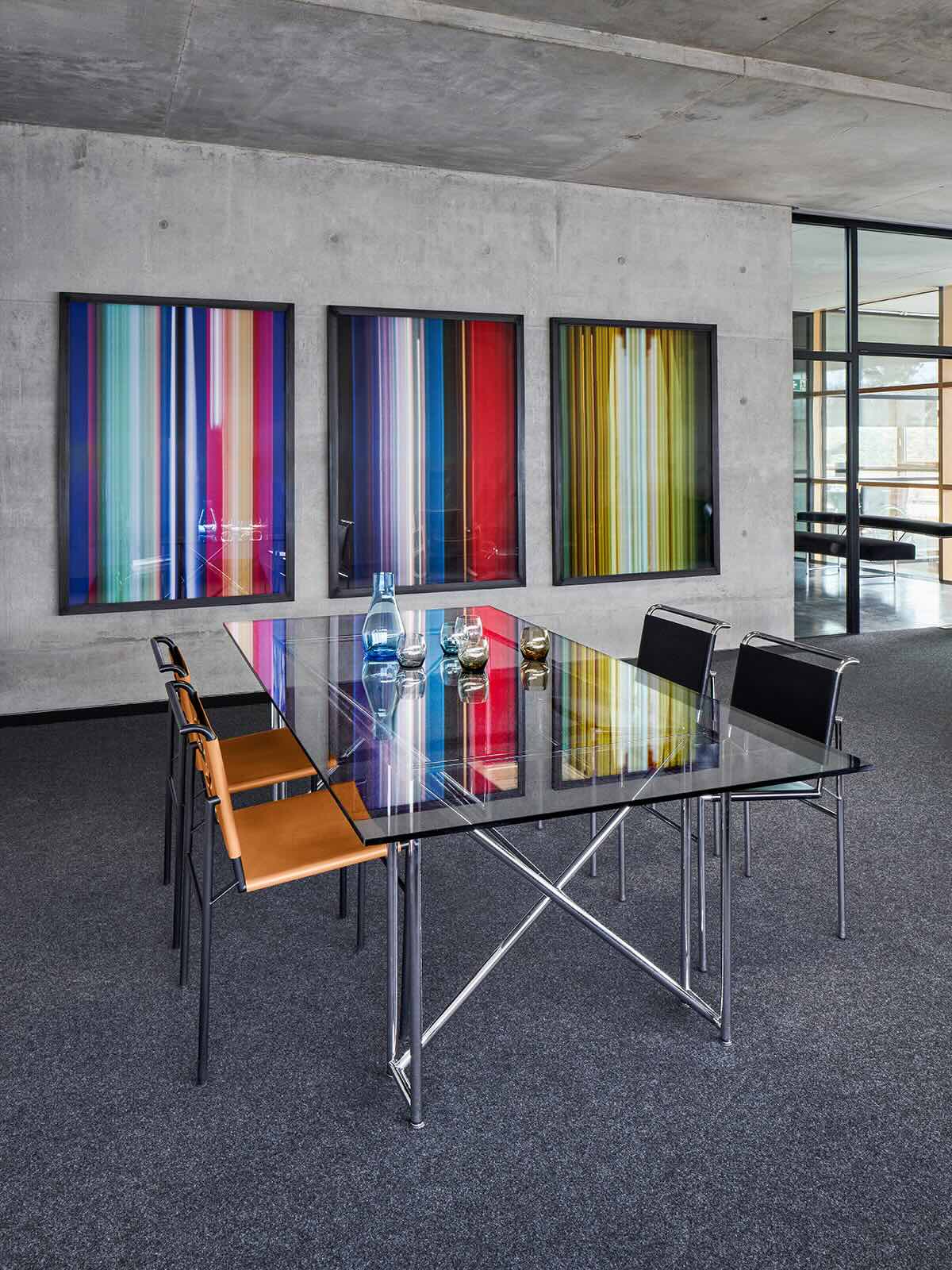 classicon-roquebrune-chair-double-x-table-monte-carlo-sofa-vt-photo-hassos-kopie